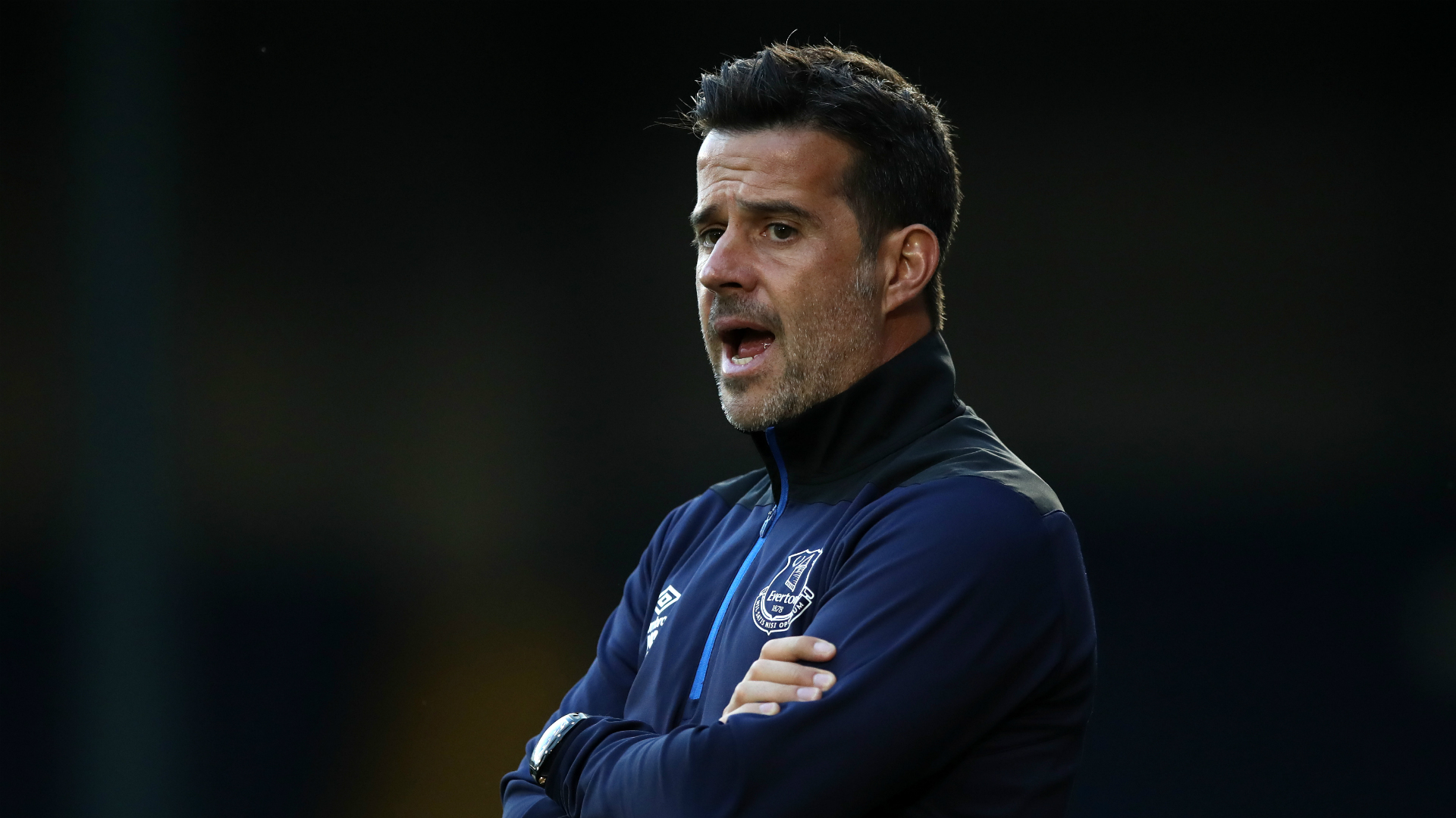 介绍每个角 介绍每个角